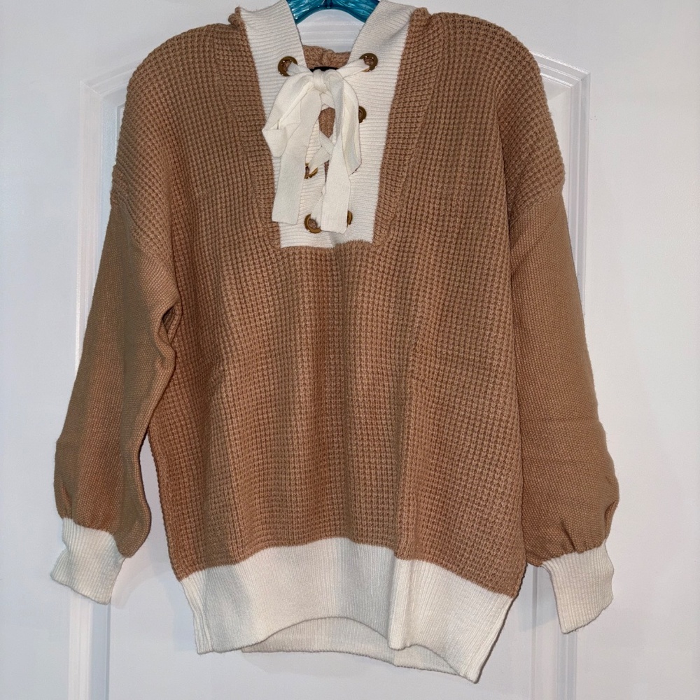 36 point 5 two tone knit sweater size small